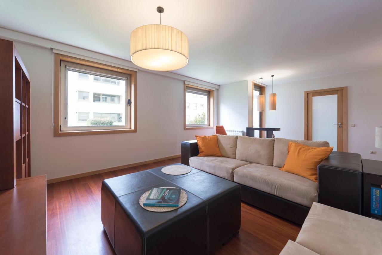 Lovelystay - Oporto Beach Apartment With 2 Free Parking Spots Matosinhos  Esterno foto