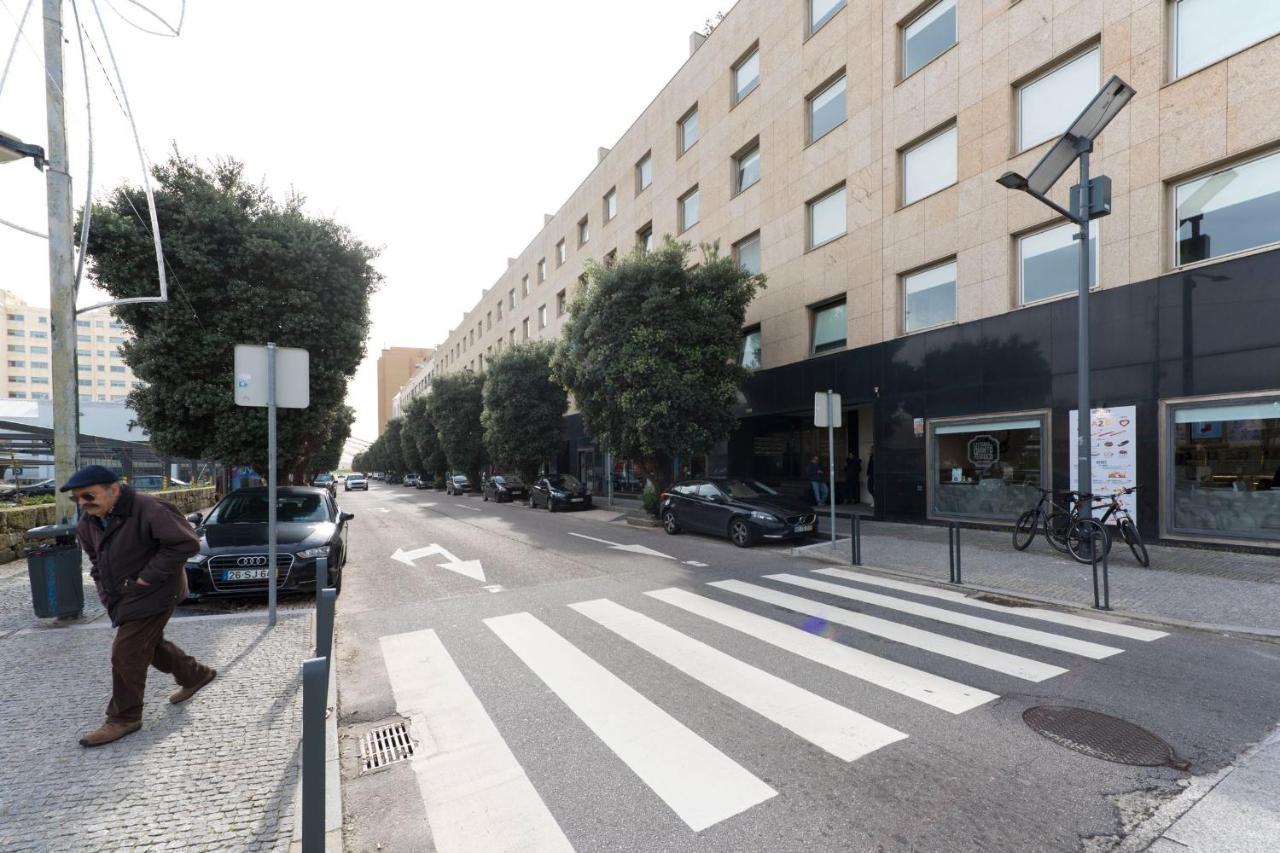 Lovelystay - Oporto Beach Apartment With 2 Free Parking Spots Matosinhos  Esterno foto